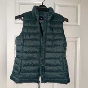 Women’s green XS gap winter vest